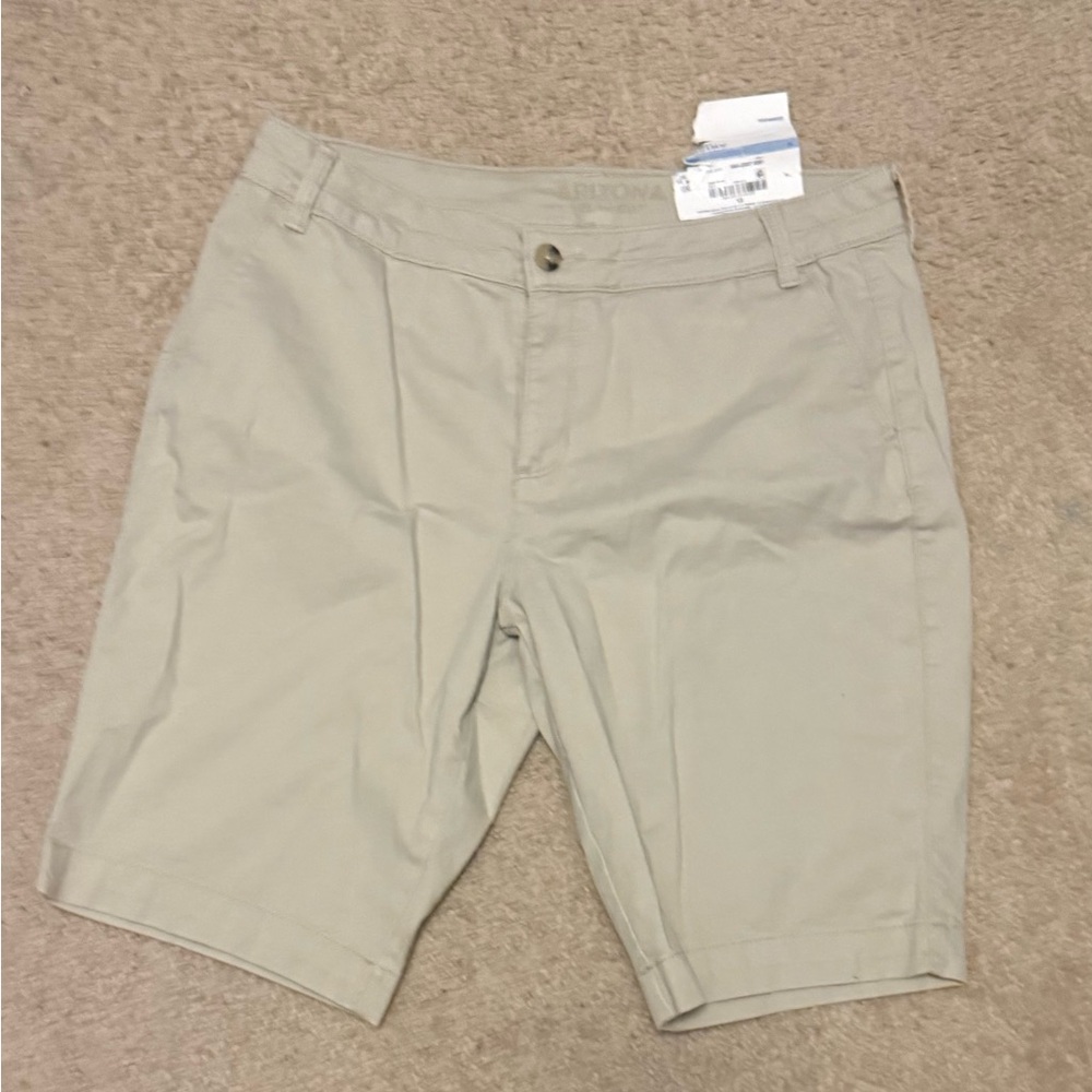 Arizona, Tan Bermuda Shorts, Junior Size 13.